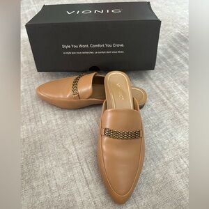 VIONIC Women’s Shoes Starling Mule color Camel Size 6.5 NEW
